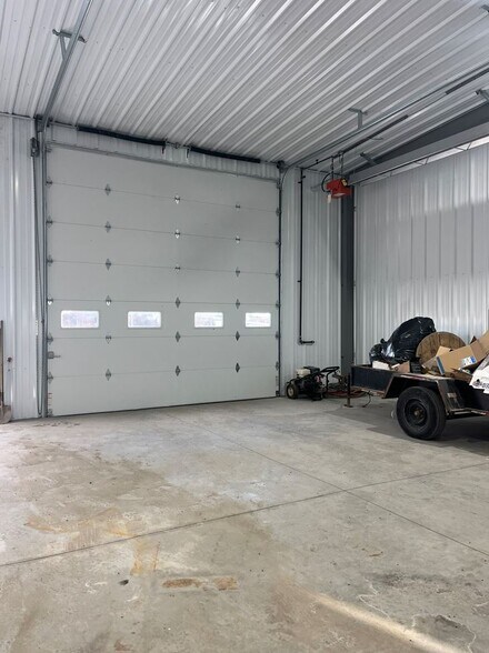 More Photos Of 82 Jack Davey Dr, Bath Warehouse For Lease