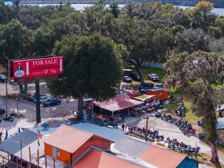 More Photos Of 337 S US Highway 17, East Palatka General Retail For Sale