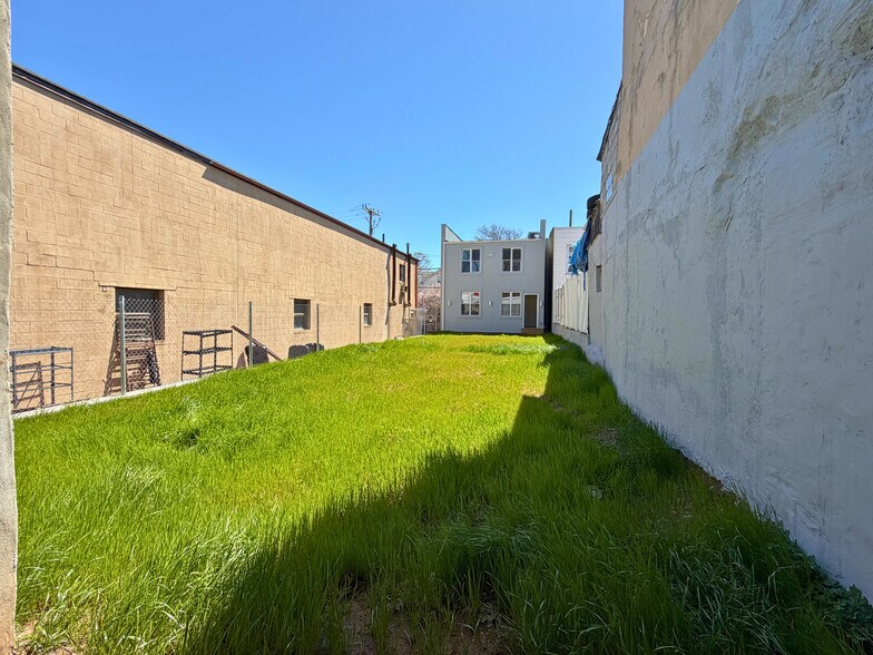 More Photos Of 189 Saint Marys Ave, Staten Island Apartments For Sale