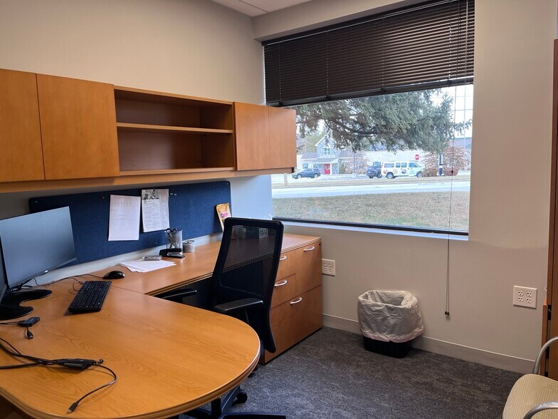 More Photos Of 492 Norristown Rd, Blue Bell Office For Sale
