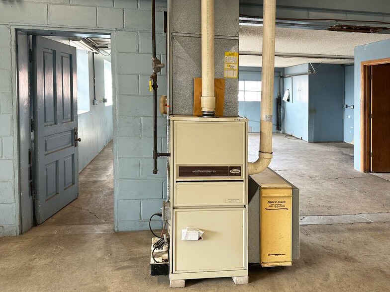 More Photos Of 2603 E 7th Ave, North Saint Paul Light Manufacturing For Sale