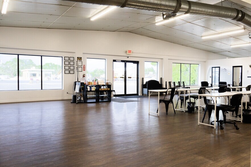 More Photos Of 630 E Main St, Vernal Storefront Retail Office For Lease