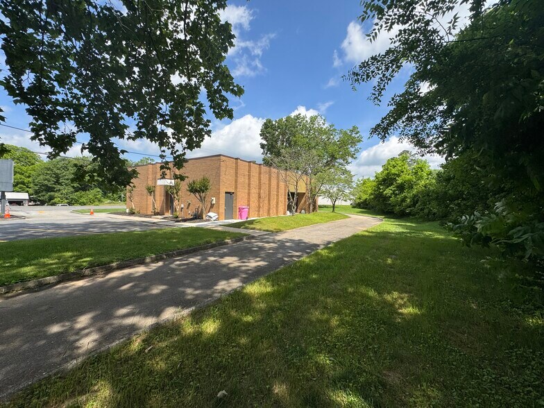 More Photos Of 2764 Highway 411 Se, Fairmount Medical For Sale