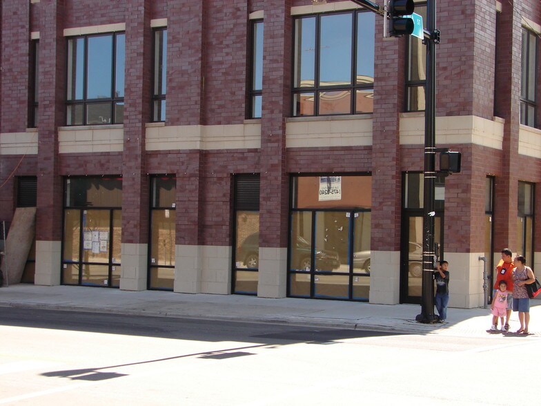 More Photos Of 1659 W Chicago Ave, Chicago Apartments For Lease