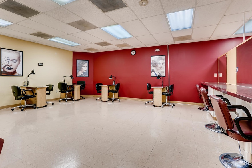 More Photos Of 16800 E Mississippi Ave, Aurora Freestanding For Sale