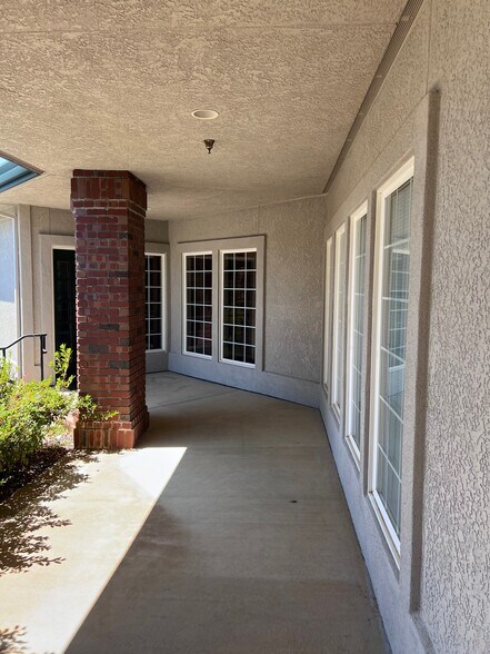 More Photos Of 6127 Clark Rd, Paradise Office For Lease