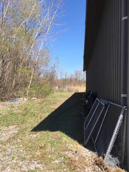 More Photos Of 6263 Taft Rd, Syracuse Warehouse For Lease