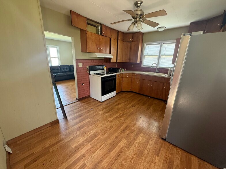 More Photos Of 3731 E Market St, Logansport Office Residential For Sale