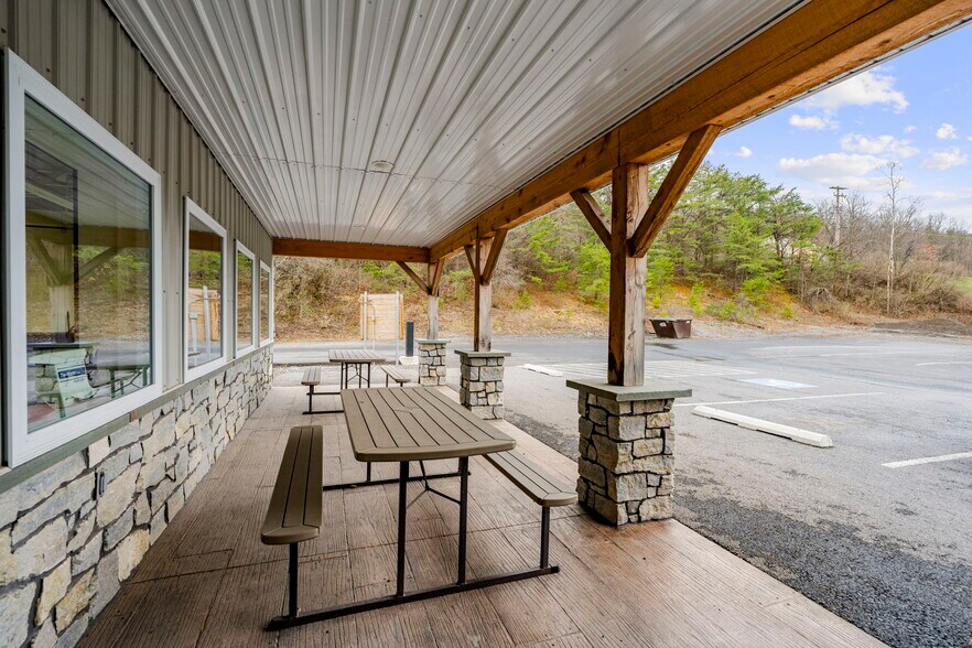 More Photos Of 4144 Pennsylvania 147 Hwy, Herndon Supermarket For Sale