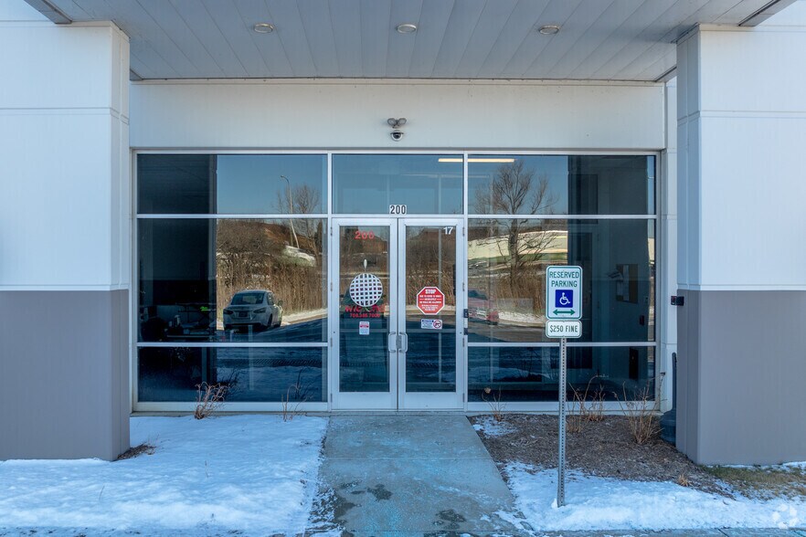 More Photos Of 18700 S Ridgeland Ave, Tinley Park Warehouse For Lease