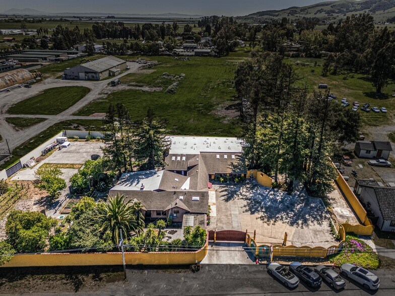 More Photos Of 75 Fremont Dr, Sonoma Storefront Retail Residential For Sale