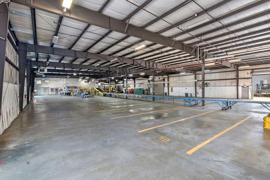 More Photos Of 2400 Richmond Ter, Staten Island Manufacturing For Lease