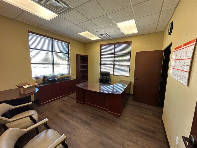 More Photos Of 700 Katy Rd, Keller Office For Lease