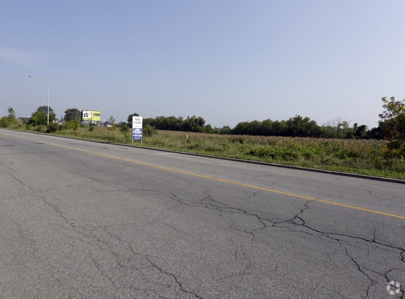 More Photos Of Blvd Daniel-Johnson, Laval Land For Sale