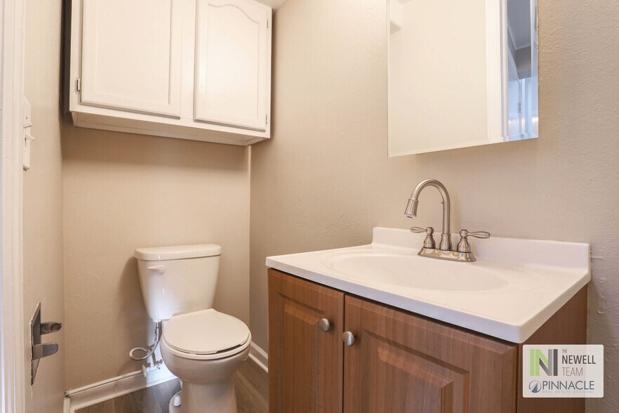 More Photos Of 538 S Ames St, Lakewood Apartments For Sale