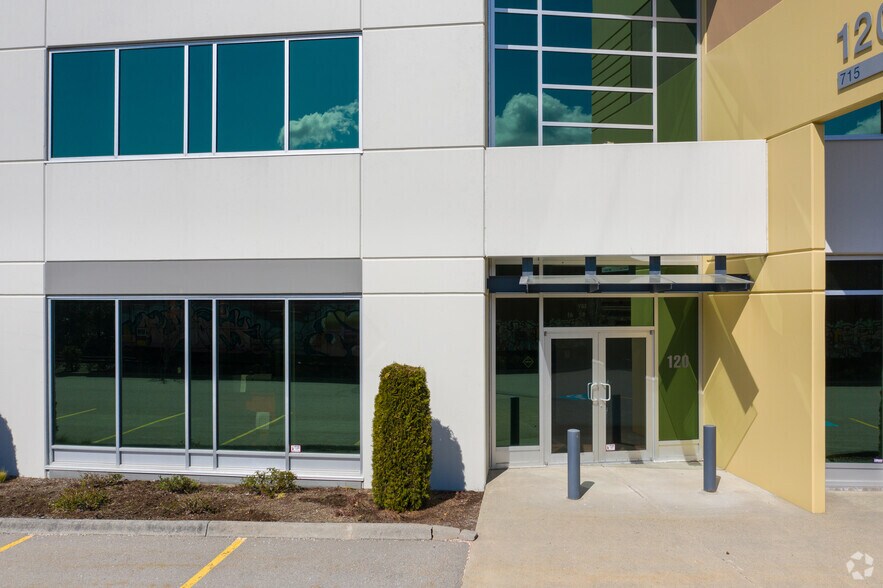 More Photos Of 715 Eaton Way, Delta Warehouse For Lease