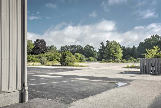 More Photos Of 250 Marlboro St, Keene Flex For Sale