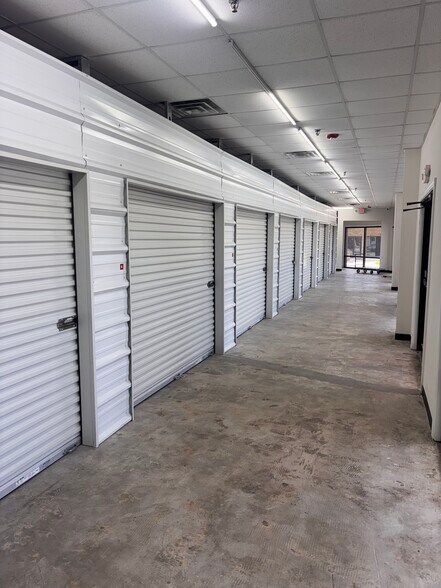 More Photos Of 3003 Scarlett St, Brunswick Office For Sale