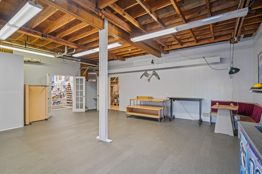 More Photos Of 574 Main St, Hyannis Storefront Retail Residential For Sale