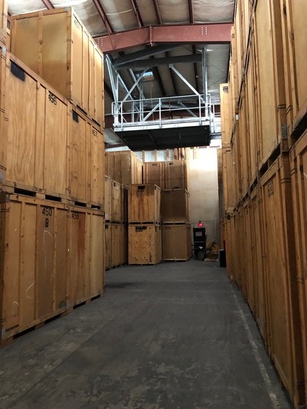 More Photos Of 342 Montauk Hwy, Wainscott Warehouse For Lease