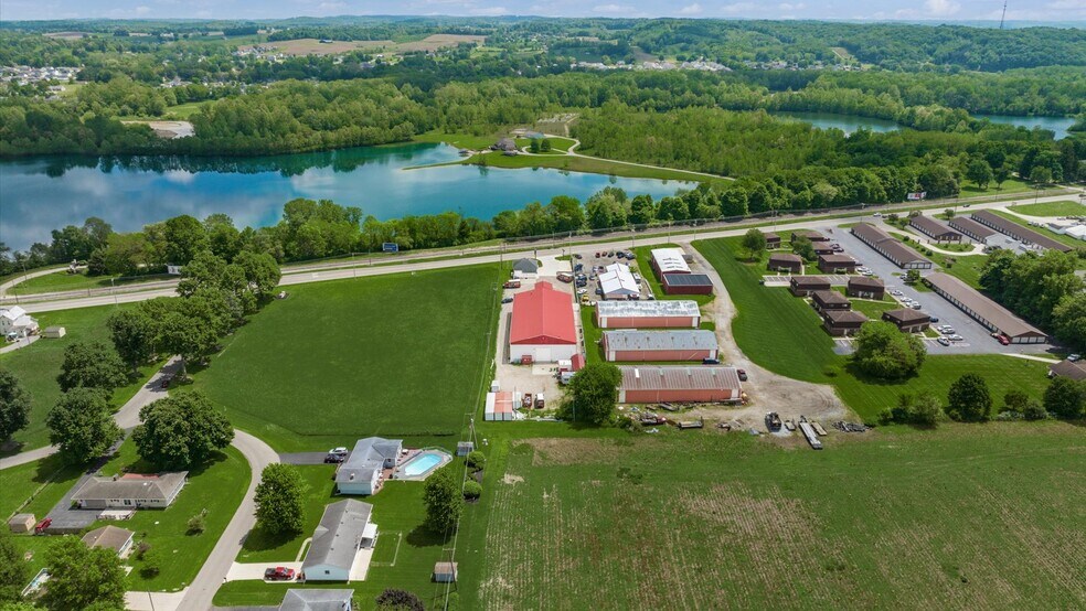 More Photos Of 1755 Mount Vernon Rd, Newark Flex For Sale