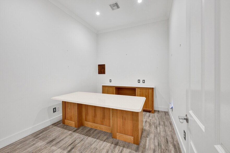 More Photos Of 11746 Barin Field rd, Foley Manufacturing For Lease