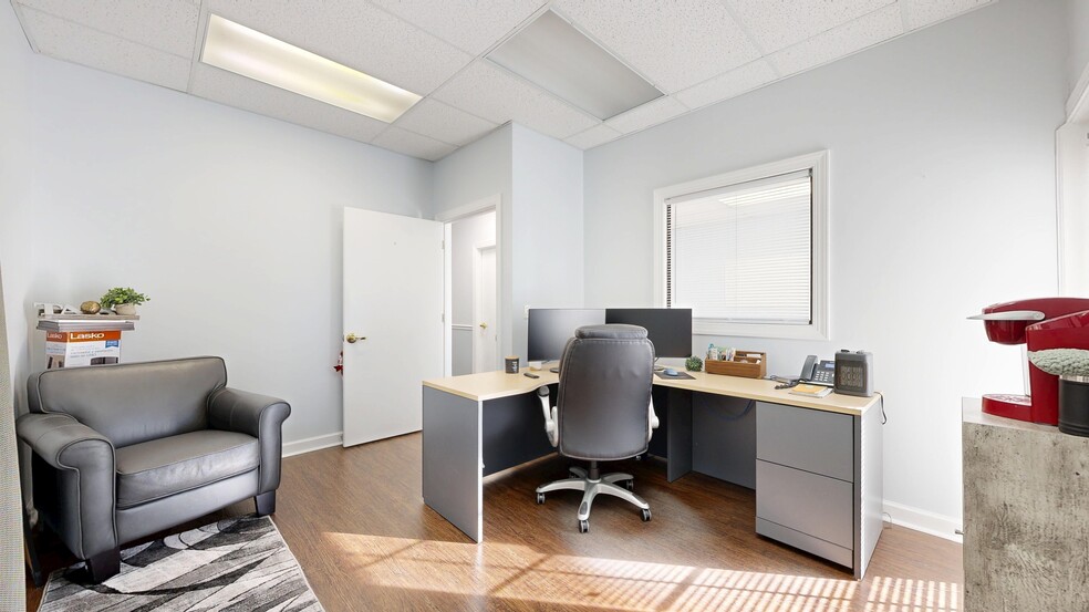 More Photos Of 105 Stone Village Dr, Fort Mill Office For Lease