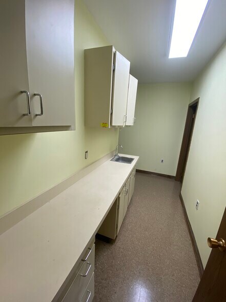 More Photos Of 2949 Elmwood Ave, Buffalo Medical For Lease