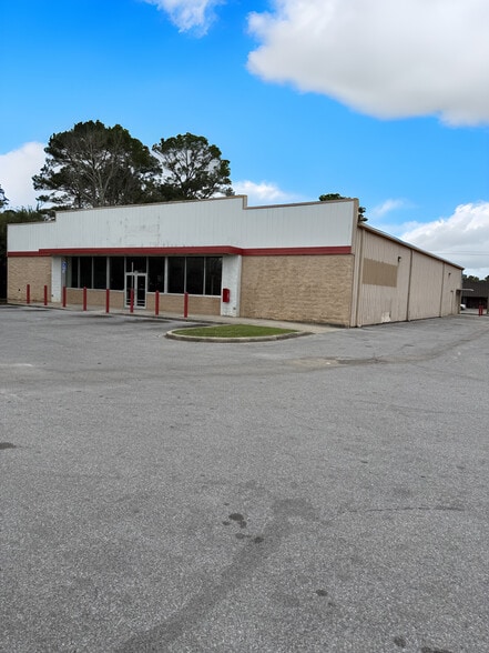 Primary Photo Of 1110 Gulf Beach Hwy, Pensacola Freestanding For Sale