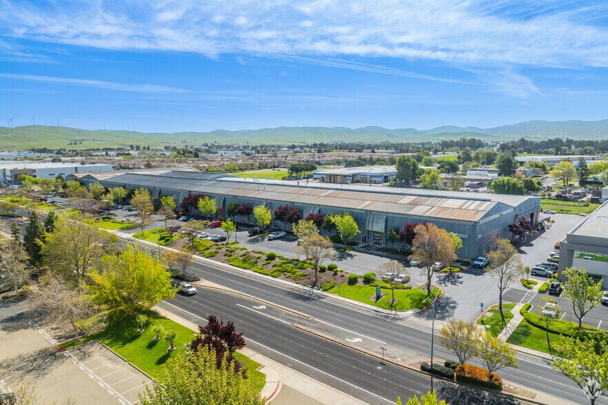 More Photos Of 261-299 S Vasco Rd, Livermore Warehouse For Lease