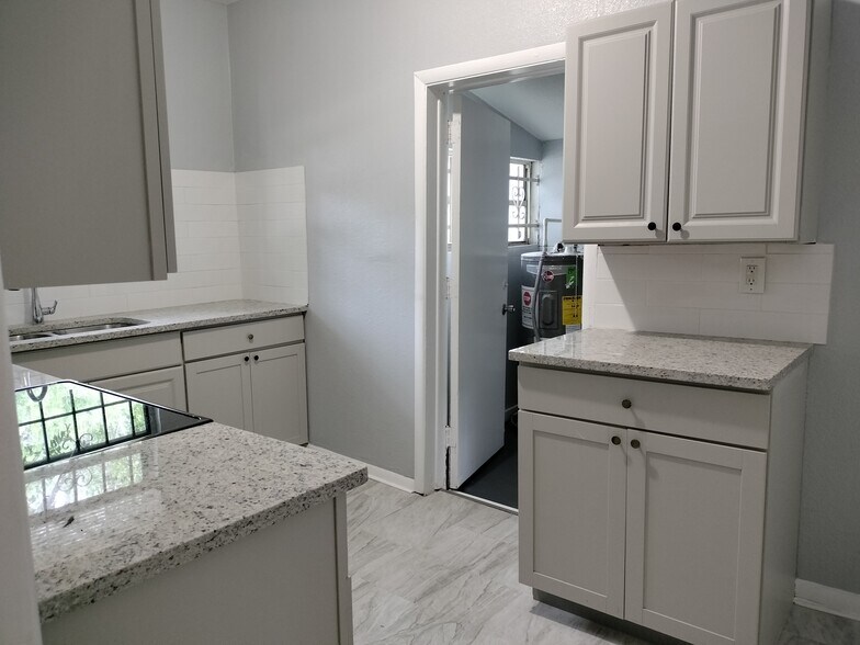 More Photos Of 619 Linwood Ave, Jacksonville Specialty For Sale
