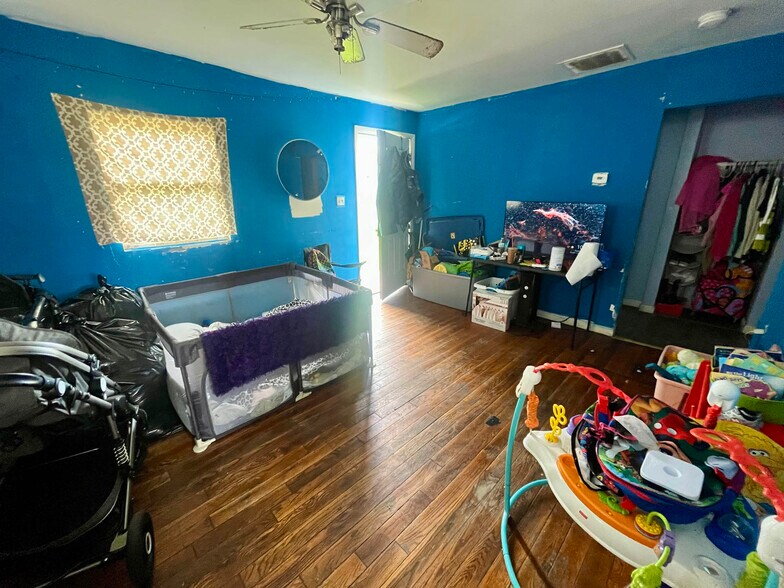 More Photos Of 1723-1727 Earhart Rd, Baltimore Storefront Retail Residential For Sale