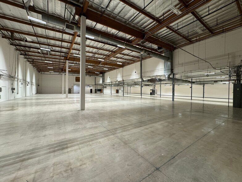 More Photos Of 809 Calle Plano, Camarillo Manufacturing For Lease