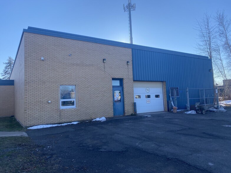 More Photos Of 40 Henri Dunant St, Moncton Office For Sale