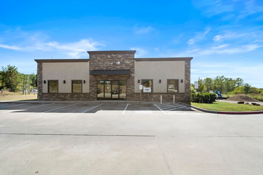 More Photos Of 10655 FM 1097 Rd W, Willis Medical For Sale