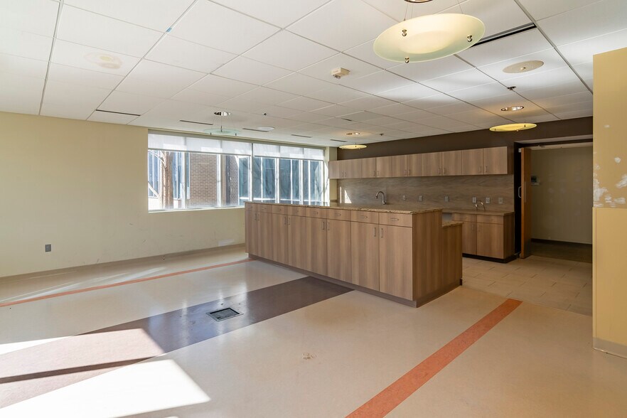 More Photos Of 20 Missouri Research Park Dr, Saint Charles Office For Sale