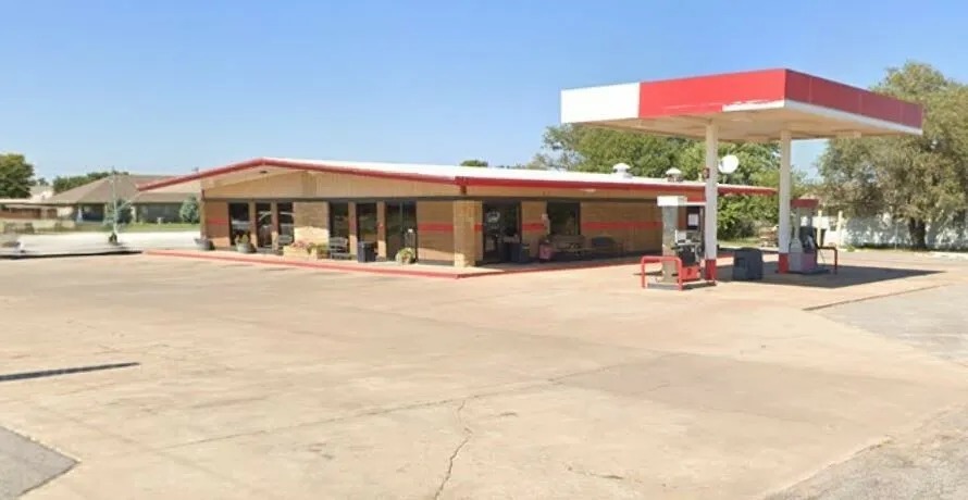 Primary Photo Of 807 E State Rd, Fairview Convenience Store For Sale