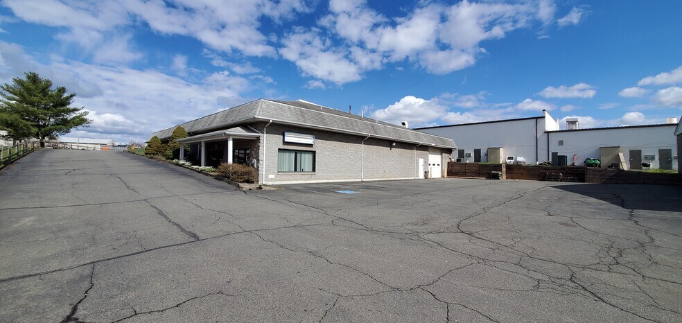 More Photos Of 9208 Venture Ct, Manassas Park Warehouse For Lease