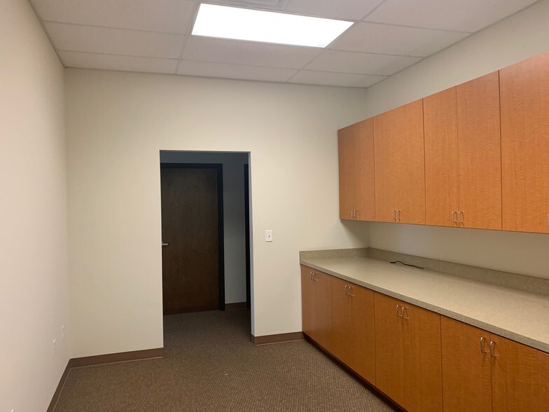 More Photos Of 6635 Sandshell Blvd, Fort Worth Medical For Sale