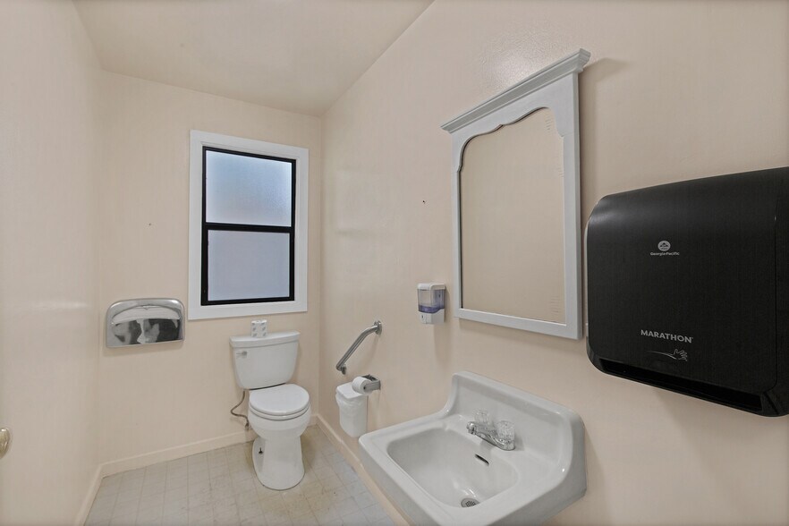 More Photos Of 16248 Carolyn St, San Leandro Religious Facility For Sale