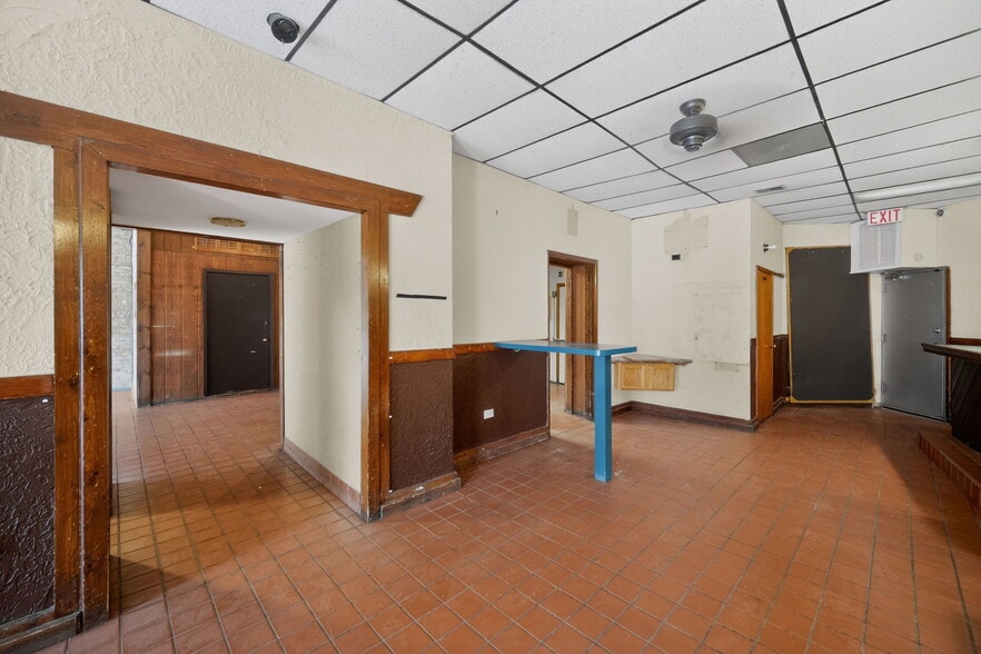 More Photos Of 4369 N Elston Ave, Chicago Specialty For Lease