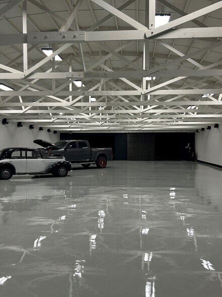 More Photos Of 775-777 W 16th St, Costa Mesa Warehouse For Lease