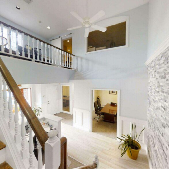 More Photos Of 39 Mill Plain Rd, Danbury Loft Creative Space For Lease