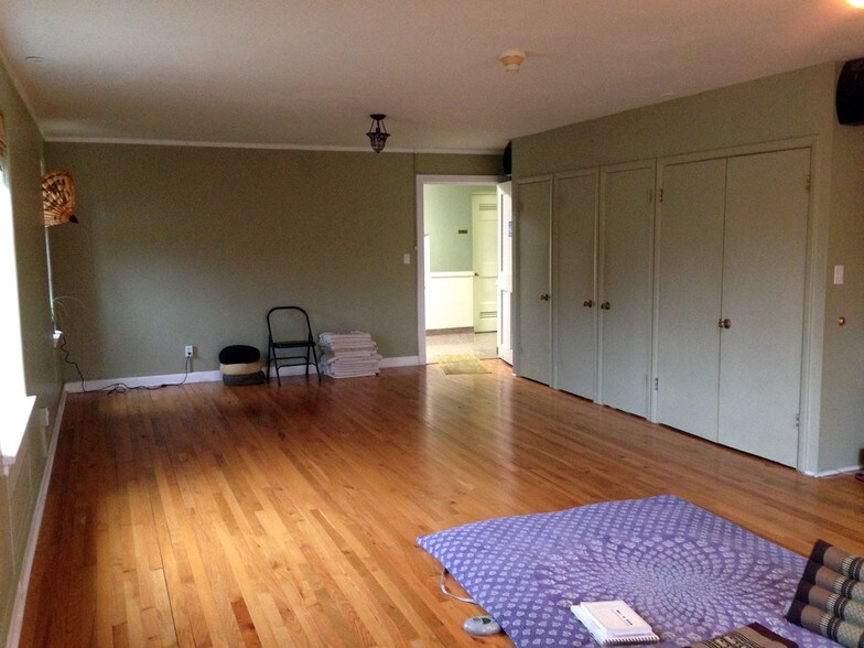 More Photos Of 2619 W Heading Ave, West Peoria Office For Lease