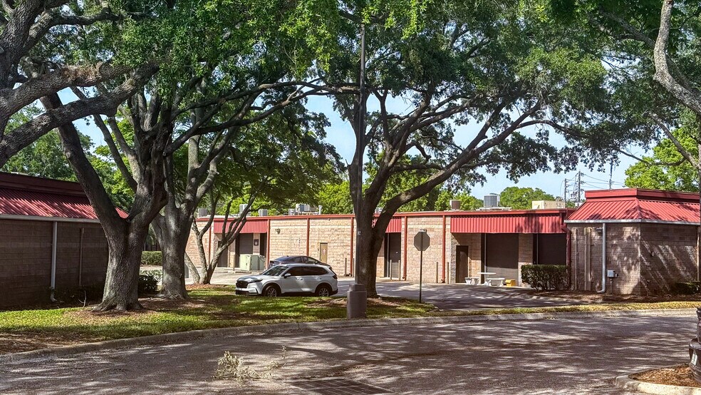 More Photos Of 528 Northlake Blvd, Altamonte Springs Unknown For Lease