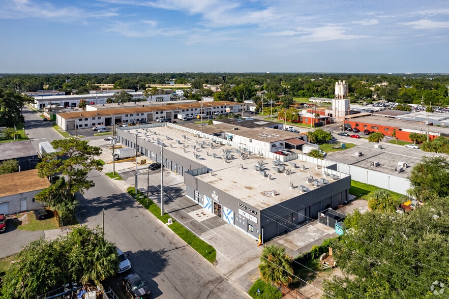 More Photos Of 18 N Dollins Ave, Orlando Warehouse For Lease