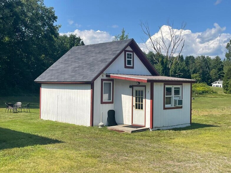 More Photos Of 820 Colebrook Rd, Errol Hotel For Sale