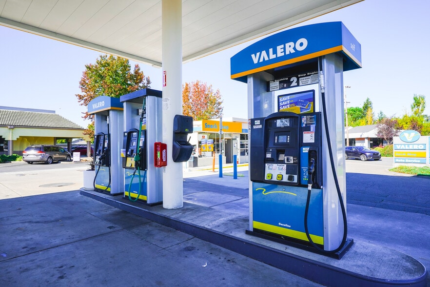 More Photos Of 1101 Yulupa Ave, Santa Rosa Service Station For Sale