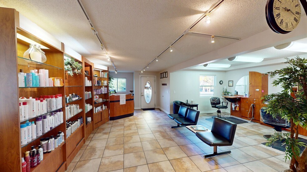 More Photos Of 191 Wyoming St, Lander Office For Sale