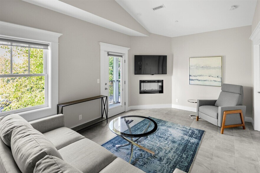 More Photos Of 135 Broad St, Asheville Office For Sale